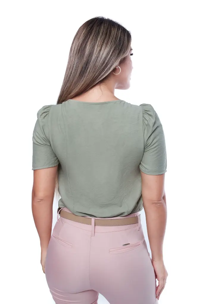 blusa de mujer-zagreb-verde olivo-large-tela lino español-pantalon de vestir-lucia-palo rosa.webp