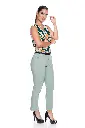 blusas-karina-verde-small-seda española-pantalones-azahara-cemento.webp