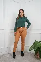 blusa de mujer-mariela-verde botela-extra large-tela santin plus-pantalon de vestir-azahara-camello.webp