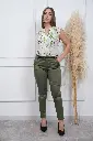 blusa de mujer-blusa manga cero-Alma-verde-small-nansu estampado-pantalon de vestir-Amelia-verde militar.webp